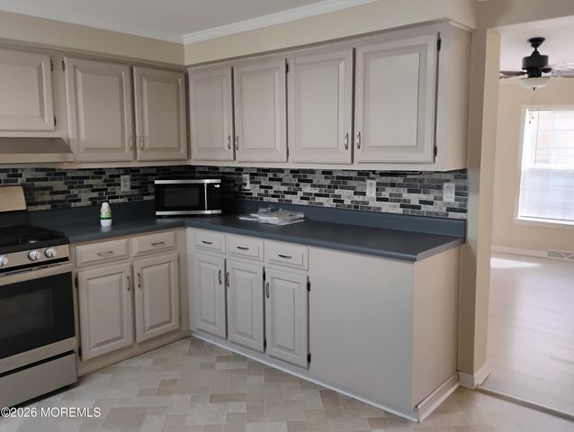 602 Walden Way, Whiting, NJ 08759