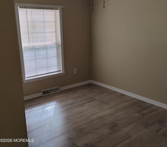 602 Walden Way, Whiting, NJ 08759