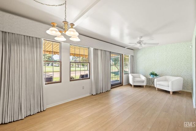 5717 Cypress Point Drive, Bakersfield, CA 93309