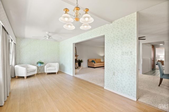 5717 Cypress Point Drive, Bakersfield, CA 93309