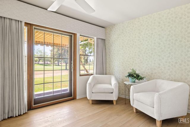 5717 Cypress Point Drive, Bakersfield, CA 93309