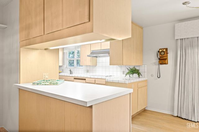 5717 Cypress Point Drive, Bakersfield, CA 93309