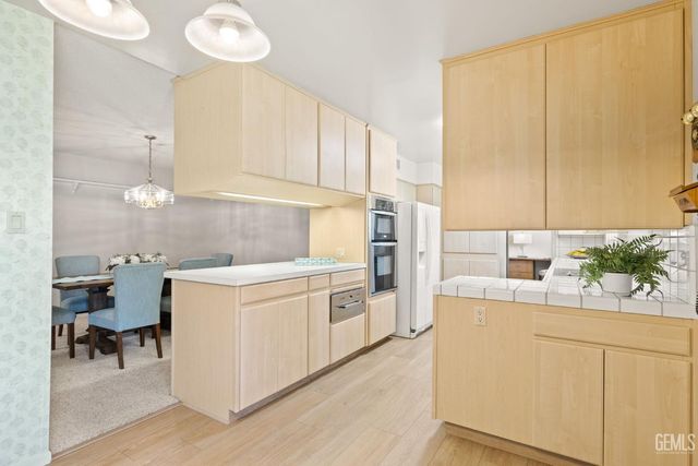 5717 Cypress Point Drive, Bakersfield, CA 93309