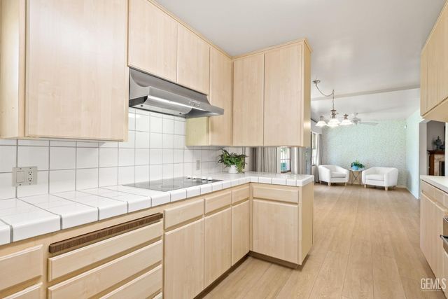 5717 Cypress Point Drive, Bakersfield, CA 93309