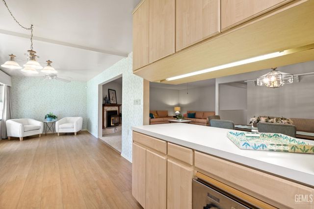 5717 Cypress Point Drive, Bakersfield, CA 93309