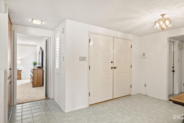 5717 Cypress Point Drive, Bakersfield, CA 93309