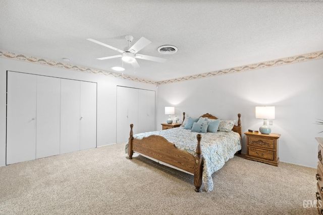 5717 Cypress Point Drive, Bakersfield, CA 93309