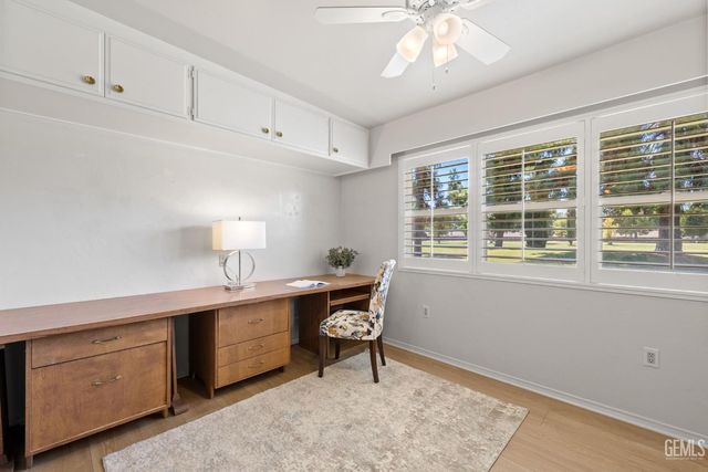 5717 Cypress Point Drive, Bakersfield, CA 93309