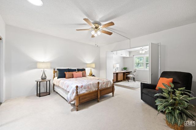 5717 Cypress Point Drive, Bakersfield, CA 93309