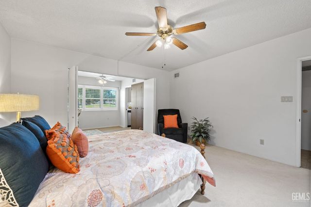 5717 Cypress Point Drive, Bakersfield, CA 93309