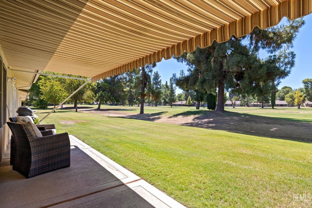 5717 Cypress Point Drive, Bakersfield, CA 93309