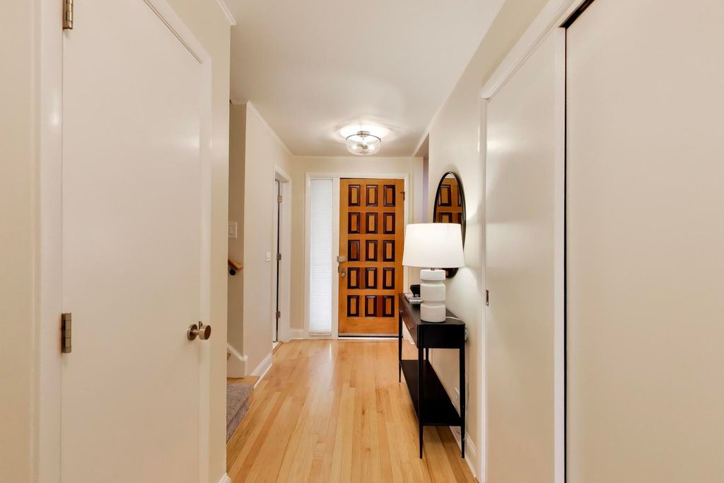 1009 Dempster Street, Evanston, IL 60201 — photo 3