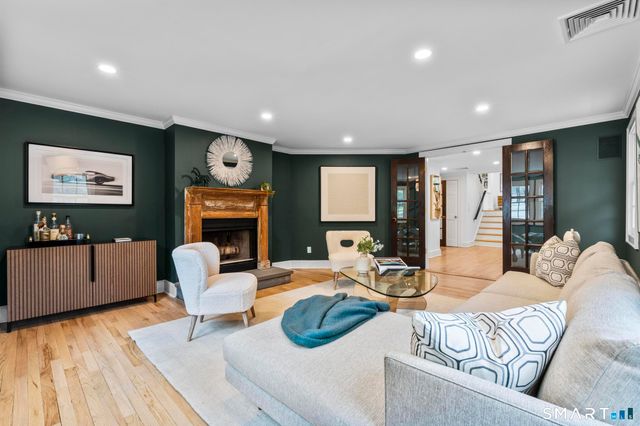 10 Hyde Ridge Road, Weston, CT 06883