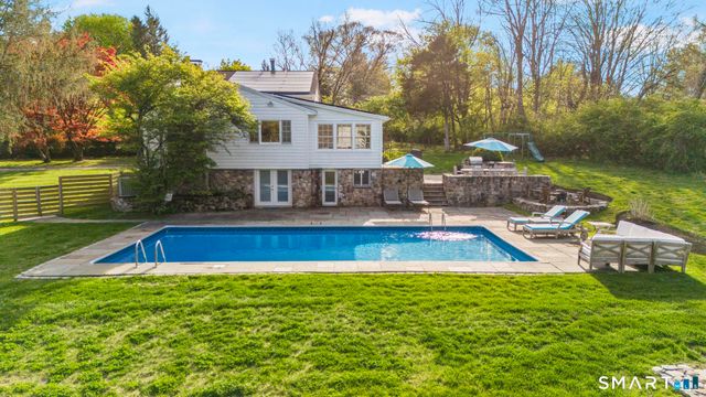 10 Hyde Ridge Road, Weston, CT 06883
