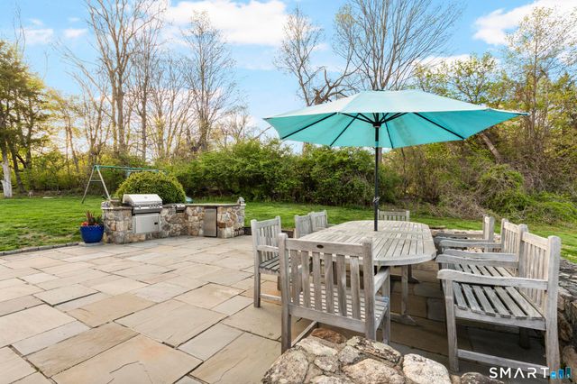 10 Hyde Ridge Road, Weston, CT 06883