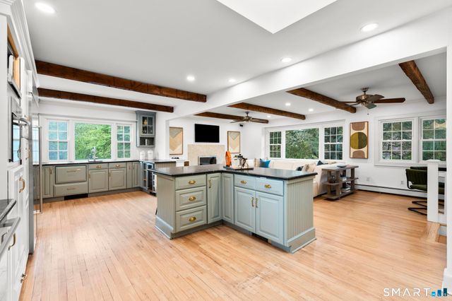 10 Hyde Ridge Road, Weston, CT 06883