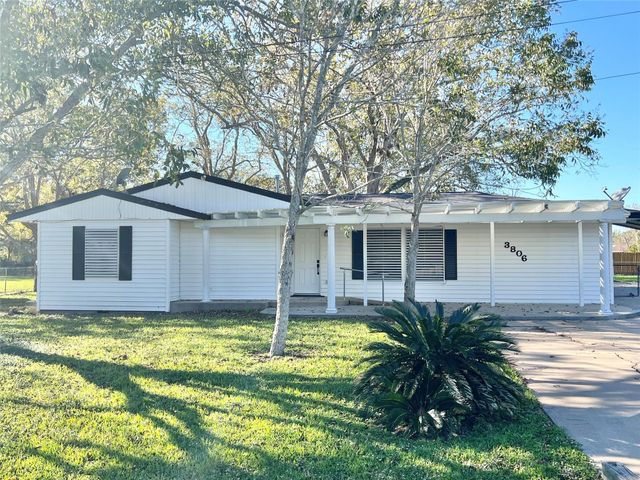 3806 Peck Street, Santa Fe, TX 77517