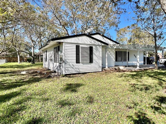3806 Peck Street, Santa Fe, TX 77517