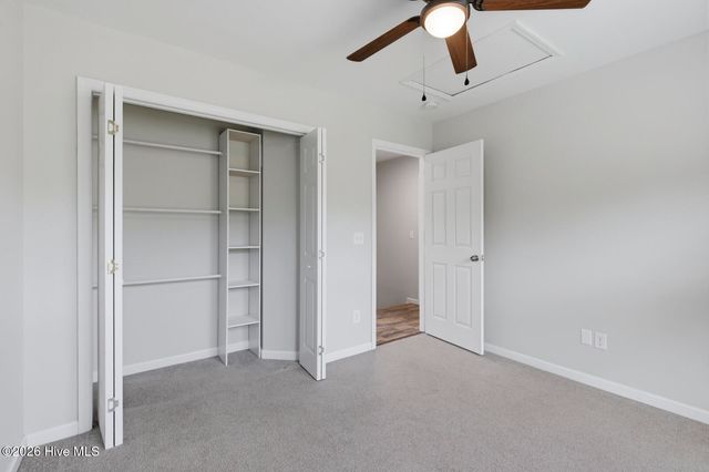 108 Blossom Court, Maple Hill, NC 28454