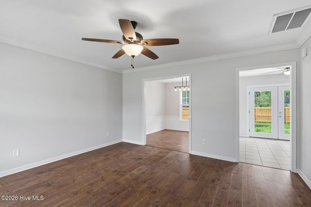 108 Blossom Court, Maple Hill, NC 28454