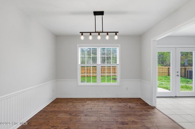 108 Blossom Court, Maple Hill, NC 28454