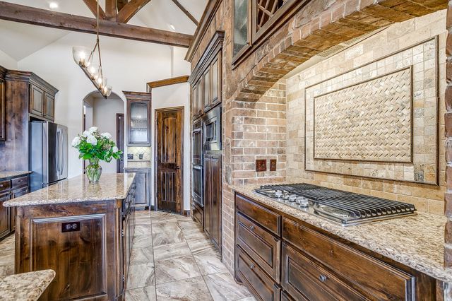 1201 Bluff Springs Drive, Fort Worth, TX 76052