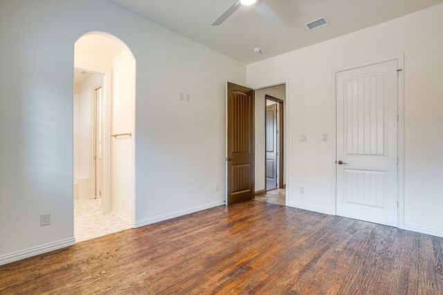 1201 Bluff Springs Drive, Fort Worth, TX 76052