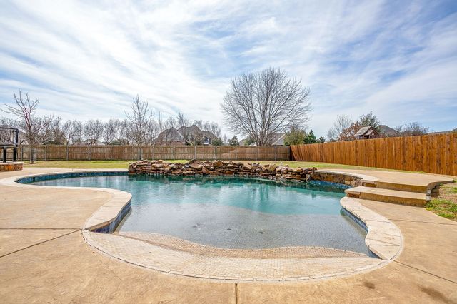 1201 Bluff Springs Drive, Fort Worth, TX 76052