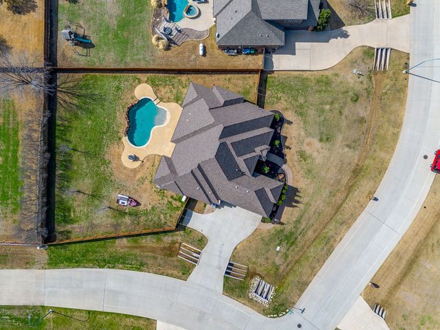 1201 Bluff Springs Drive, Fort Worth, TX 76052