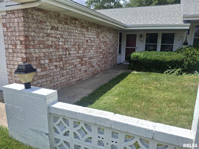 3107 N MOLLECK Drive, Peoria, IL 61604