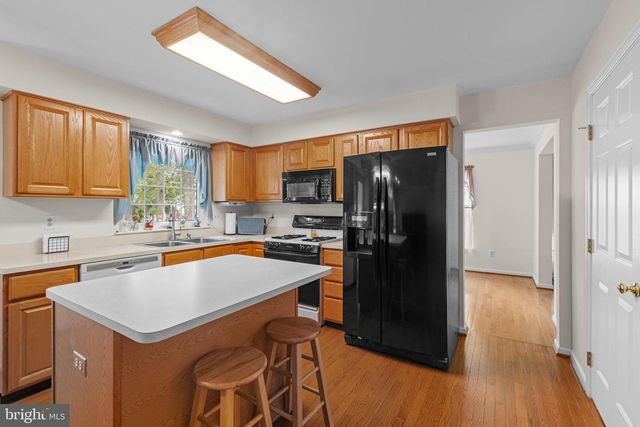 48 MORRIS DR, Sicklerville, NJ 08081