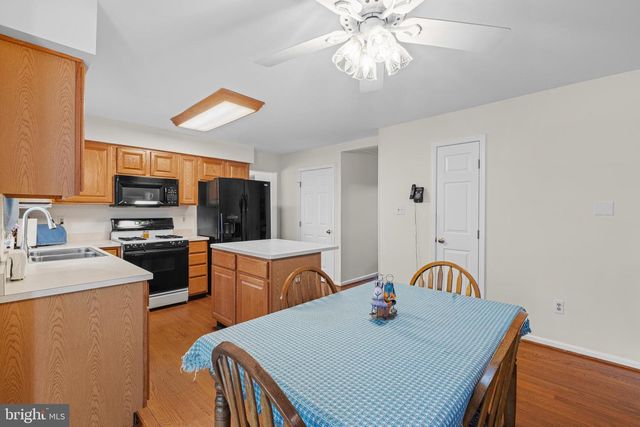 48 MORRIS DR, Sicklerville, NJ 08081