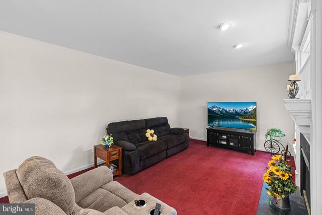 48 MORRIS DR, Sicklerville, NJ 08081