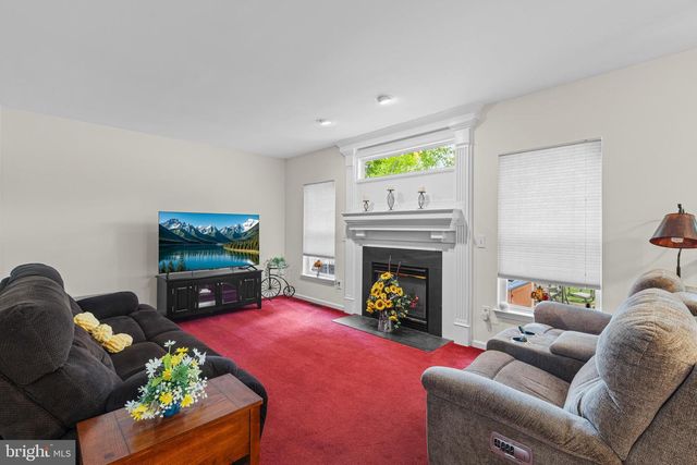 48 MORRIS DR, Sicklerville, NJ 08081