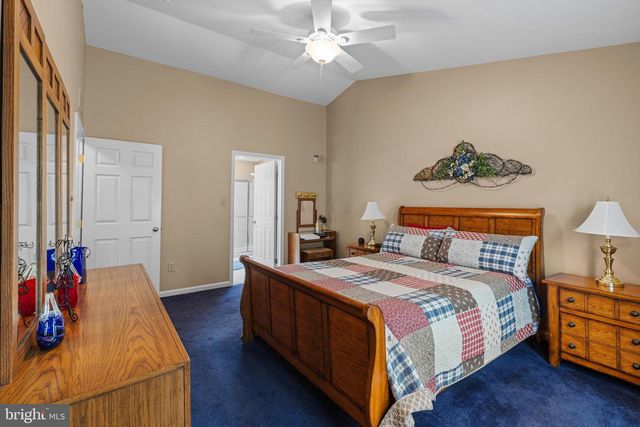 48 MORRIS DR, Sicklerville, NJ 08081