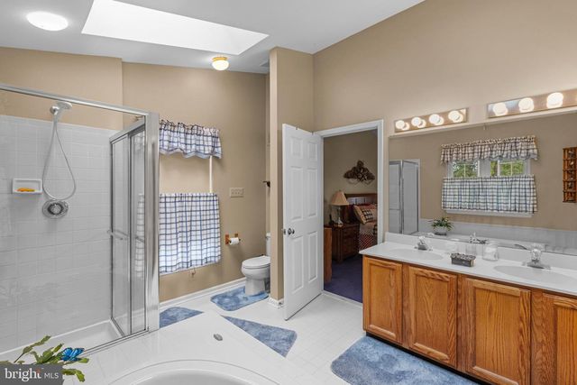 48 MORRIS DR, Sicklerville, NJ 08081