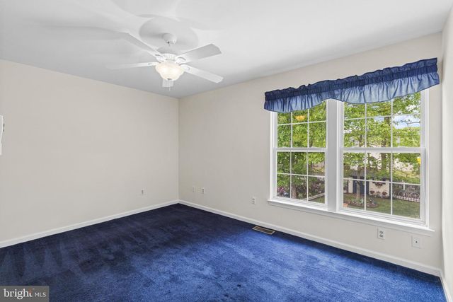 48 MORRIS DR, Sicklerville, NJ 08081