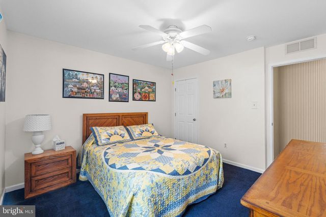 48 MORRIS DR, Sicklerville, NJ 08081
