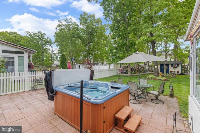 48 MORRIS DR, Sicklerville, NJ 08081