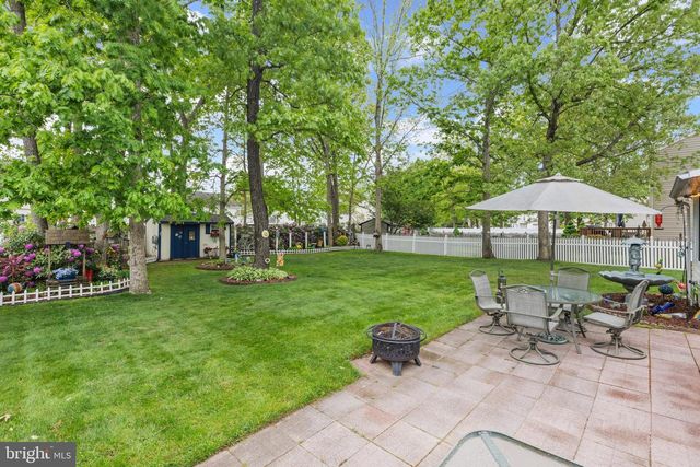 48 MORRIS DR, Sicklerville, NJ 08081