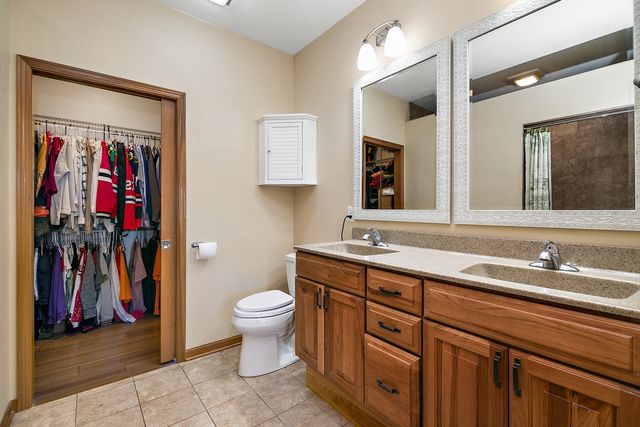 6011 Park View Drive, Bourbonnais, IL 60914