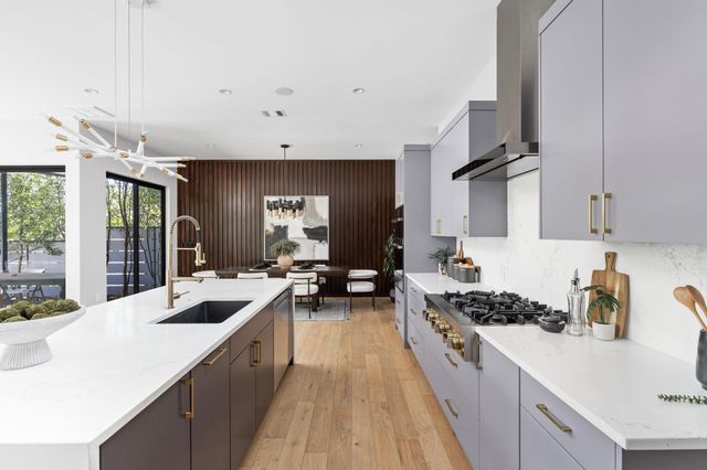 700 Wayside DR, Austin, TX 78703