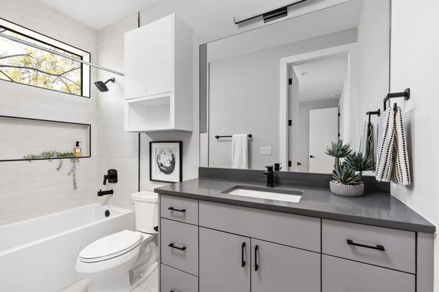 700 Wayside DR, Austin, TX 78703