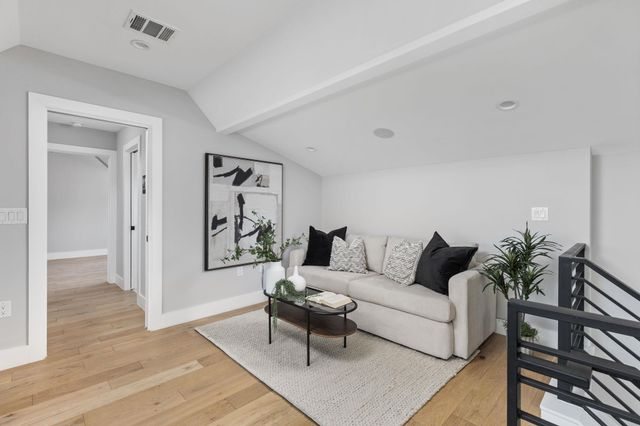 700 Wayside DR, Austin, TX 78703