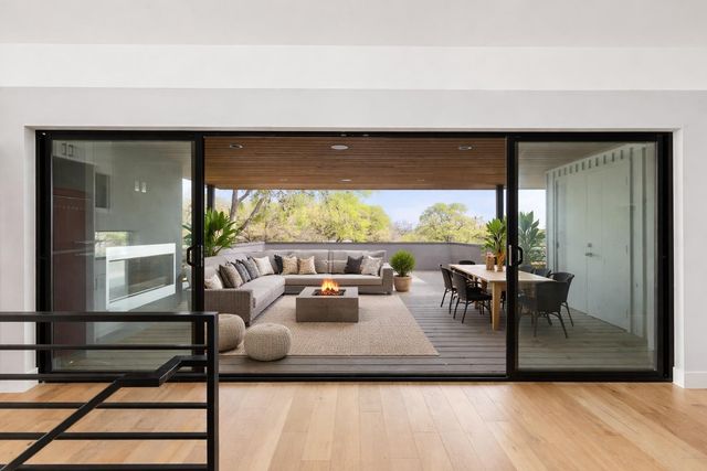 700 Wayside DR, Austin, TX 78703