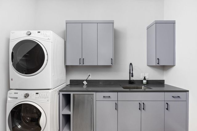 700 Wayside DR, Austin, TX 78703