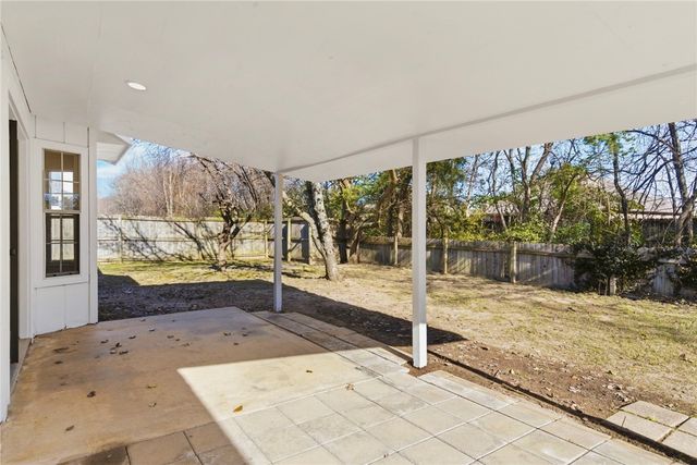 3050 N Pyrite Drive, Fayetteville, AR 72704