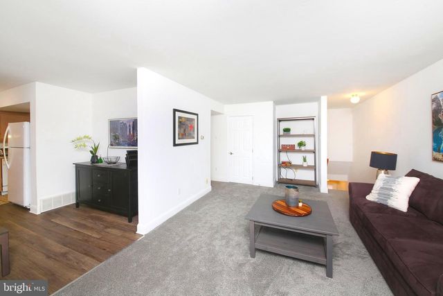 62 SHANNON DR, North Wales, PA 19454