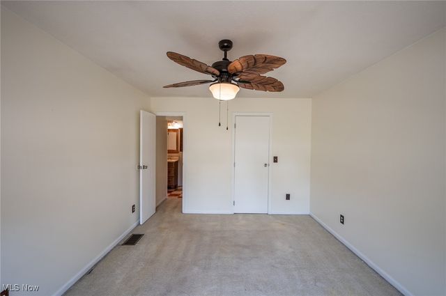 24 Heather Circle, Washington, WV 26181