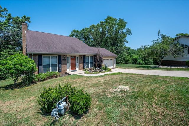 24 Heather Circle, Washington, WV 26181